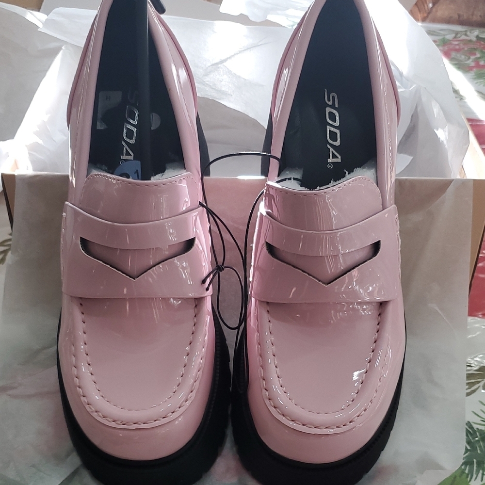 Soda Glossy Pink Loafers Size 8.5